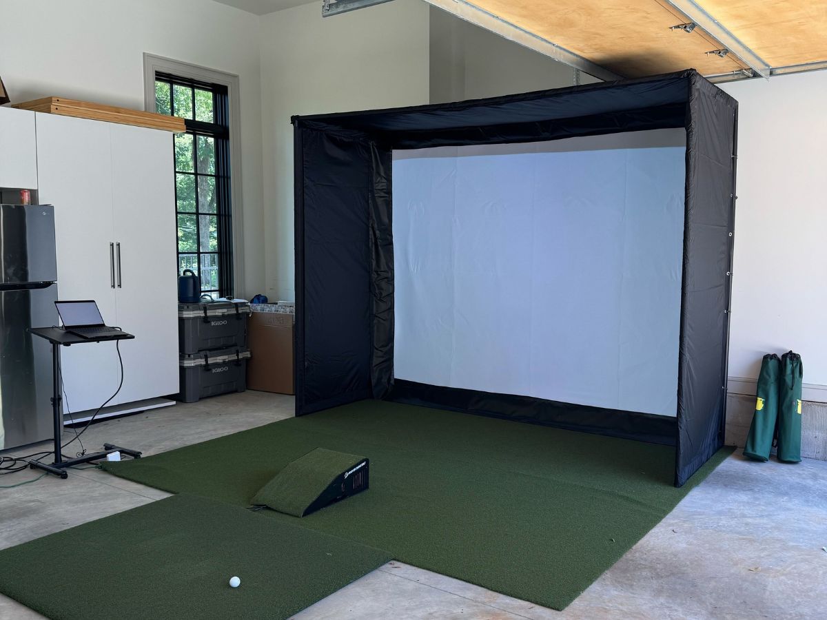 SwingBay Golf Simulator Screen & Enclosure - Image 2