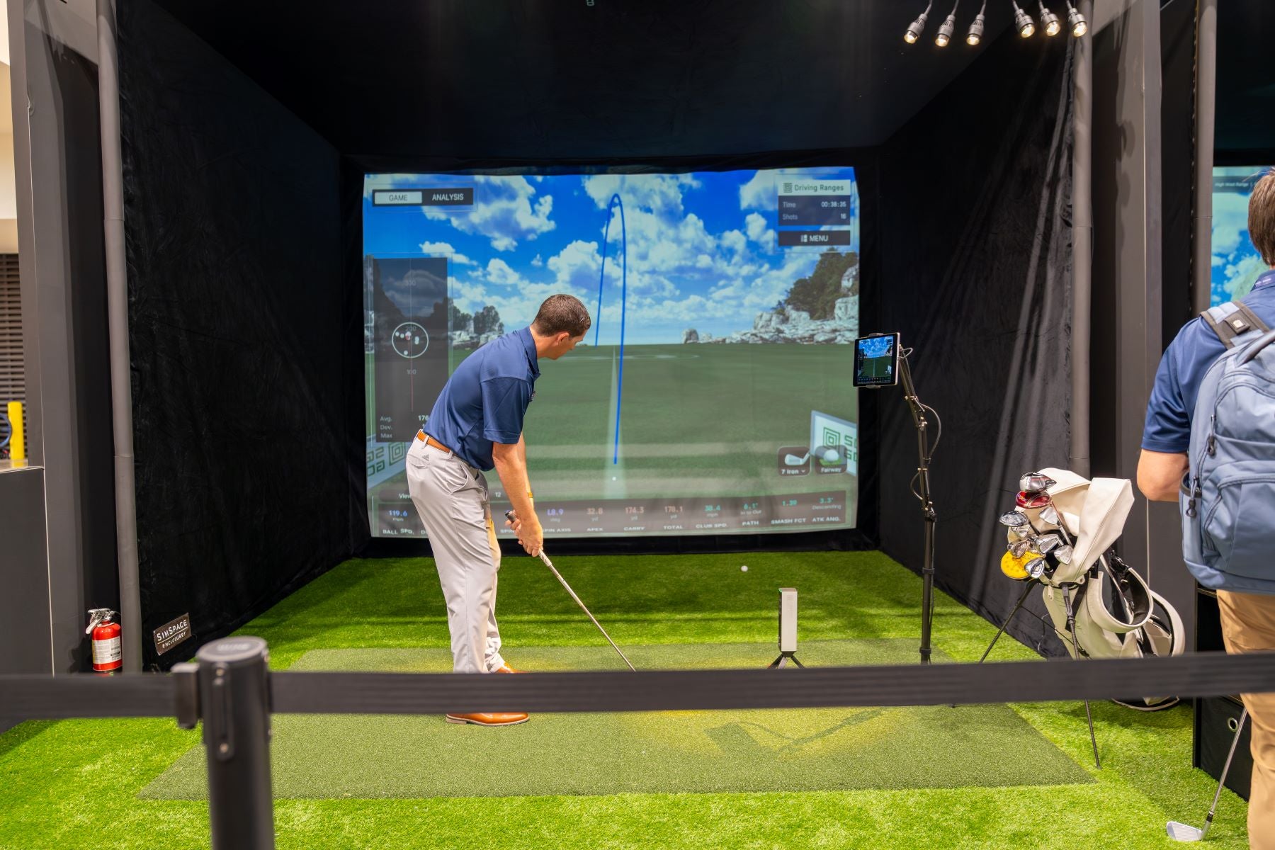 Square Golf Omni Indoor/Outdoor Launch Monitor & Simulator - Image 8