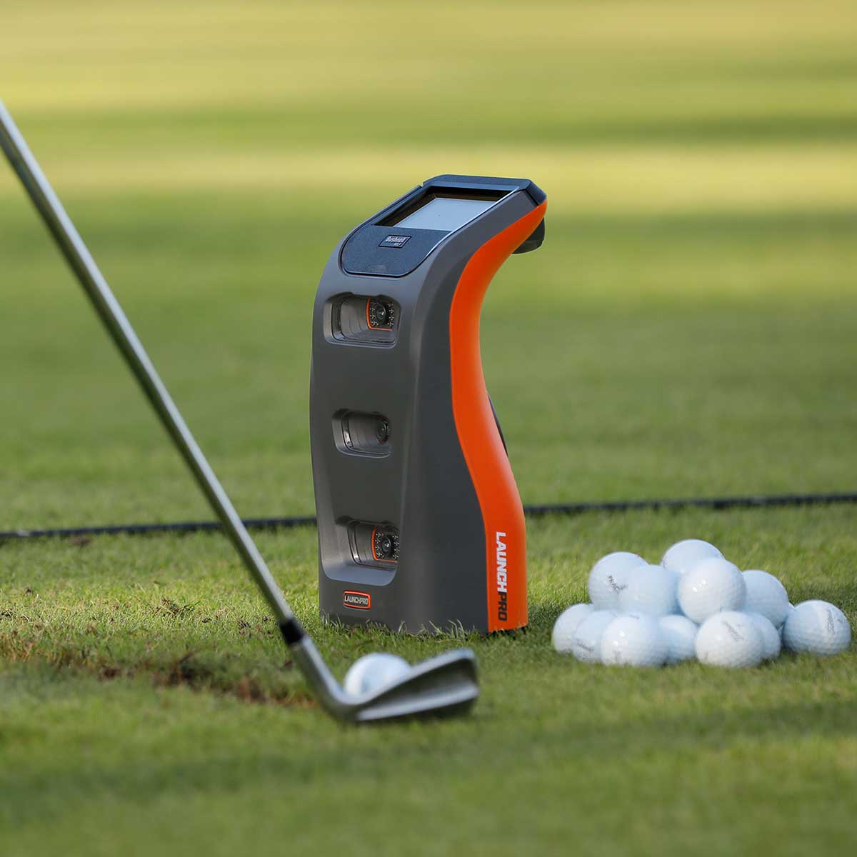 Bushnell Launch Pro Circle B Golf Launch Monitor & Simulator - Image 4