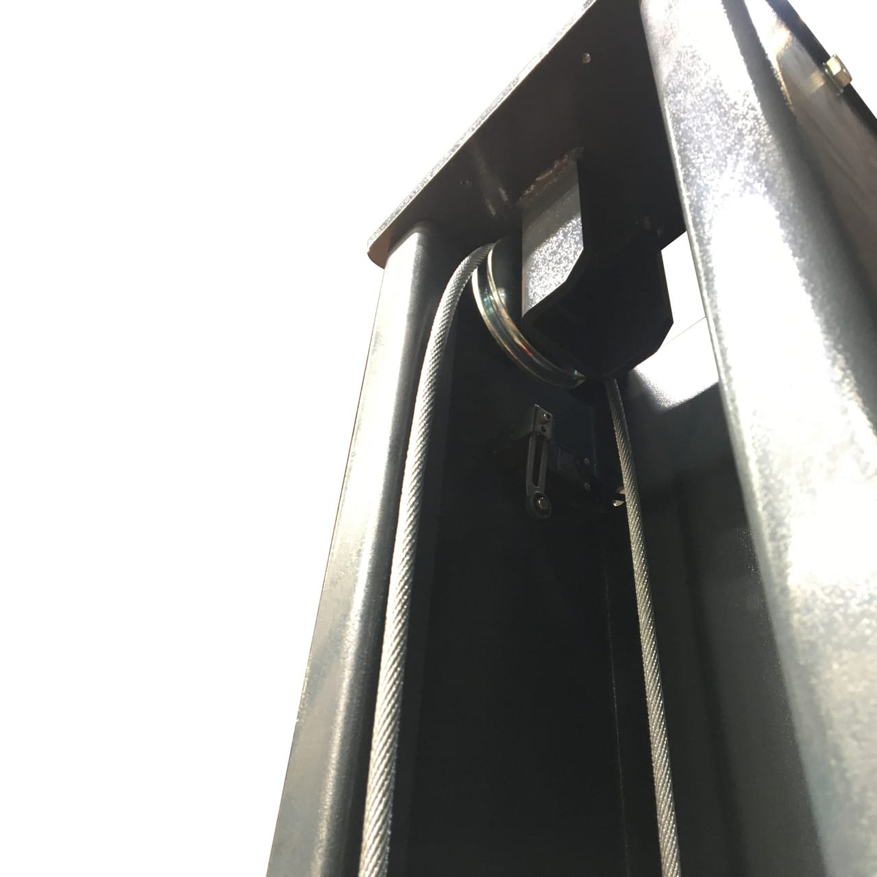 Stratus SAE-F12X 12,000 Lbs Extra Wide 2 Post Floor Plate Lift - Image 11