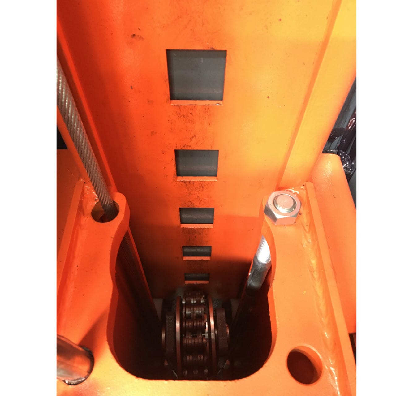 Stratus SAE-F12X 12,000 Lbs Extra Wide 2 Post Floor Plate Lift - Image 12